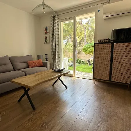 Adorable Vue Et Acces Direct * سانت-ماندرييه-سور-مير