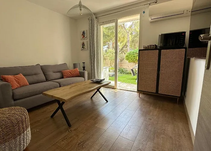 Adorable Vue Et Acces Direct * سانت-ماندرييه-سور-مير